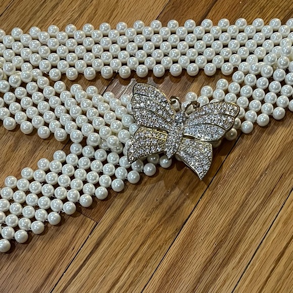 CGI Simulated pearl Butterfly Belt With Rhinestones - Picture 6 of 6